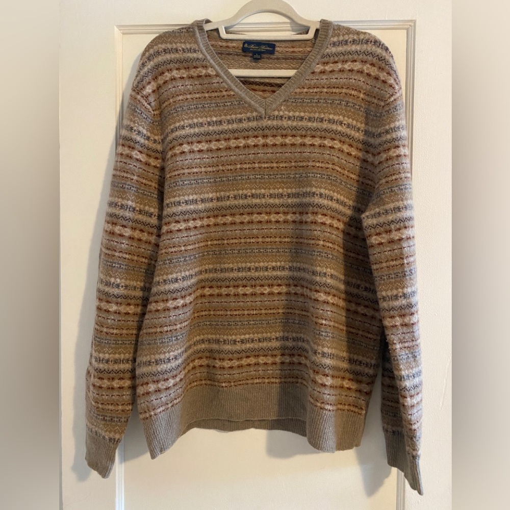 Brooks Brothers Mens English Lambswool Fair Isle V Neck Sweater Taupe Size Large
